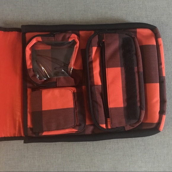 Burton Laptop Sleeve with Storage - Picture 3 of 6